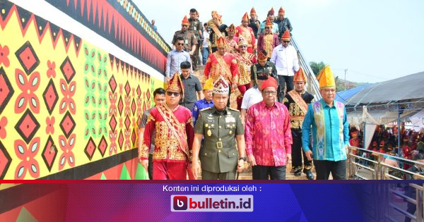 Pangdam Xiiimdk Hadiri Puncak Peringatan Hut Ke 10 Morowali Utara Bulletin 6810