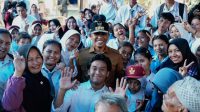 Gubernur Anwar Hafid