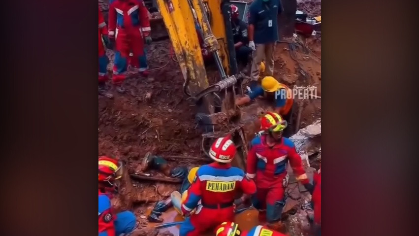 Pekerja Proyek Terjepit Beton Jatinegara