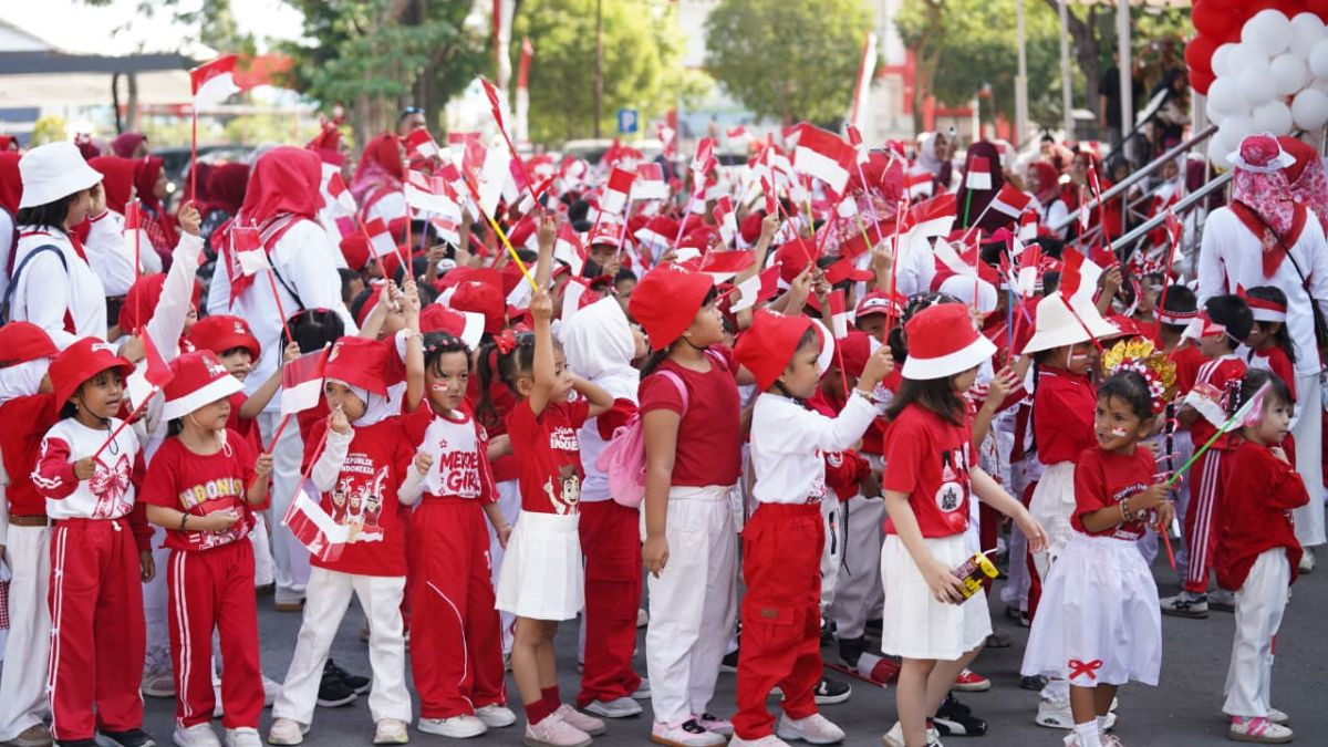 Parade Nuansa Merah Putih