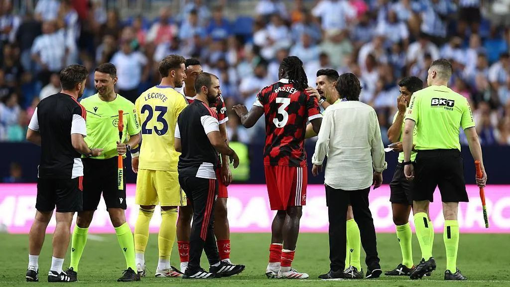 penalti gawang kosong