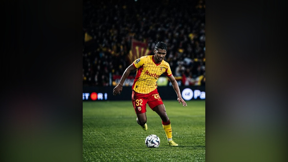 Kyllian Antonio Kartu Merah