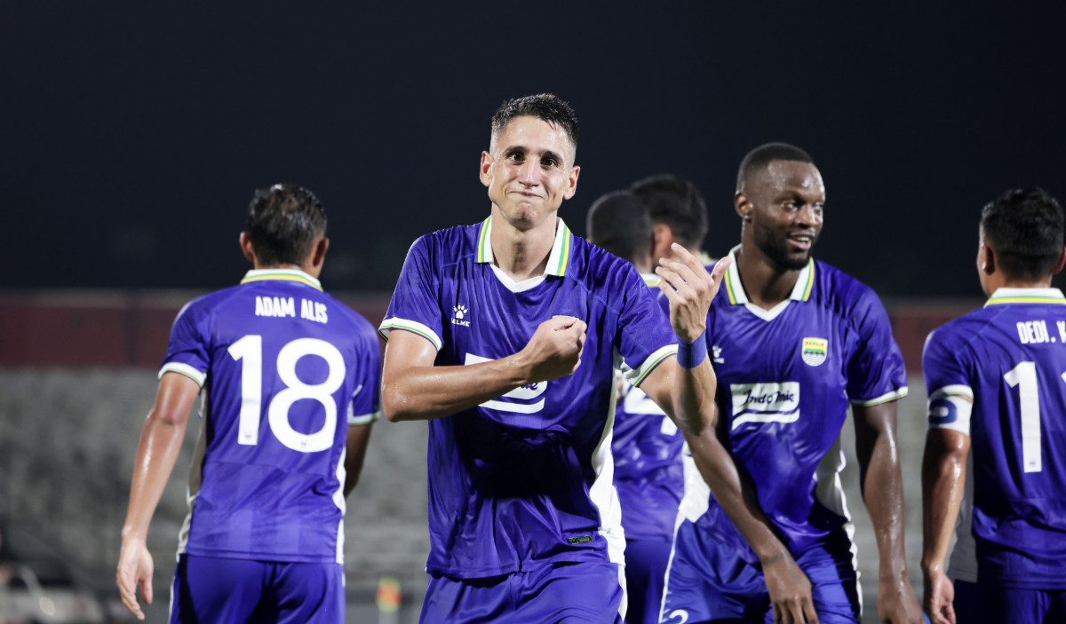 Luka Menalo Persib