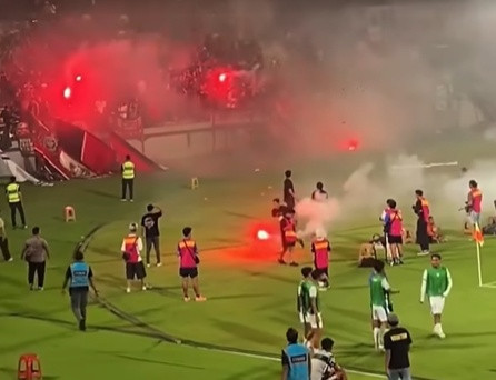 flare di Stadion Kapten Dipta