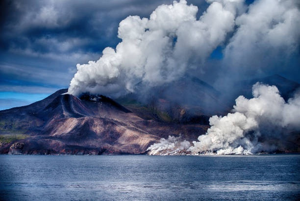 Gunung Api Erupsi