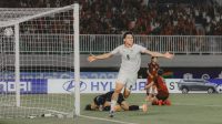 upload-1787384812327 Mitchell Baker Cetak Gol
