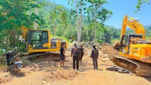 Polda Sulteng Dalami Excavator Buol