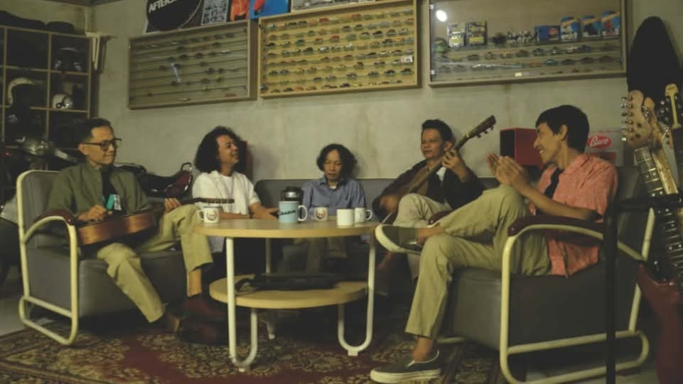 Roni Budiman Vokalis Aftersunset