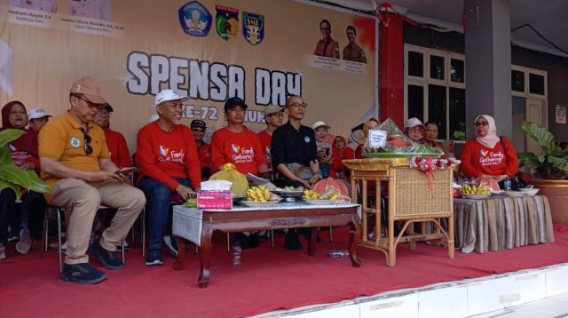 72 tahun SMPN 1 Palu