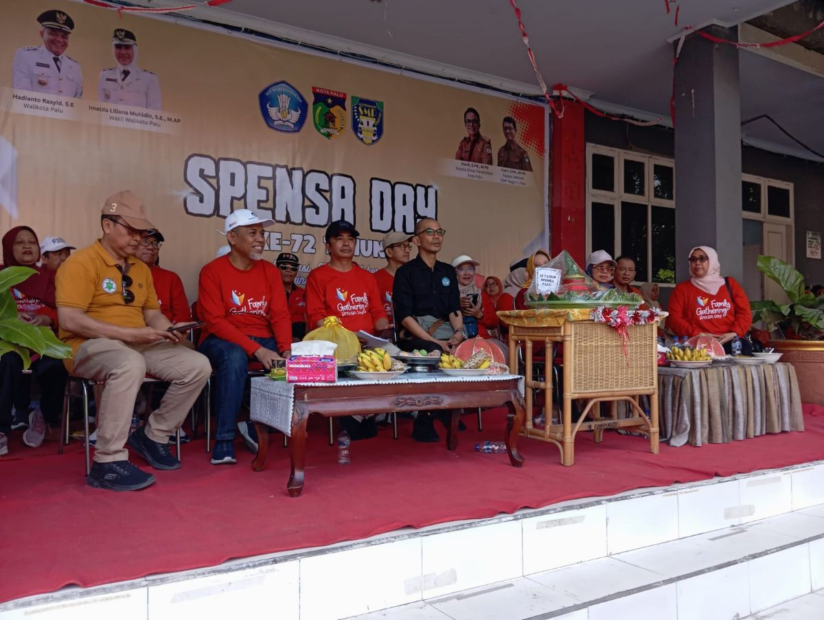 72 tahun SMPN 1 Palu