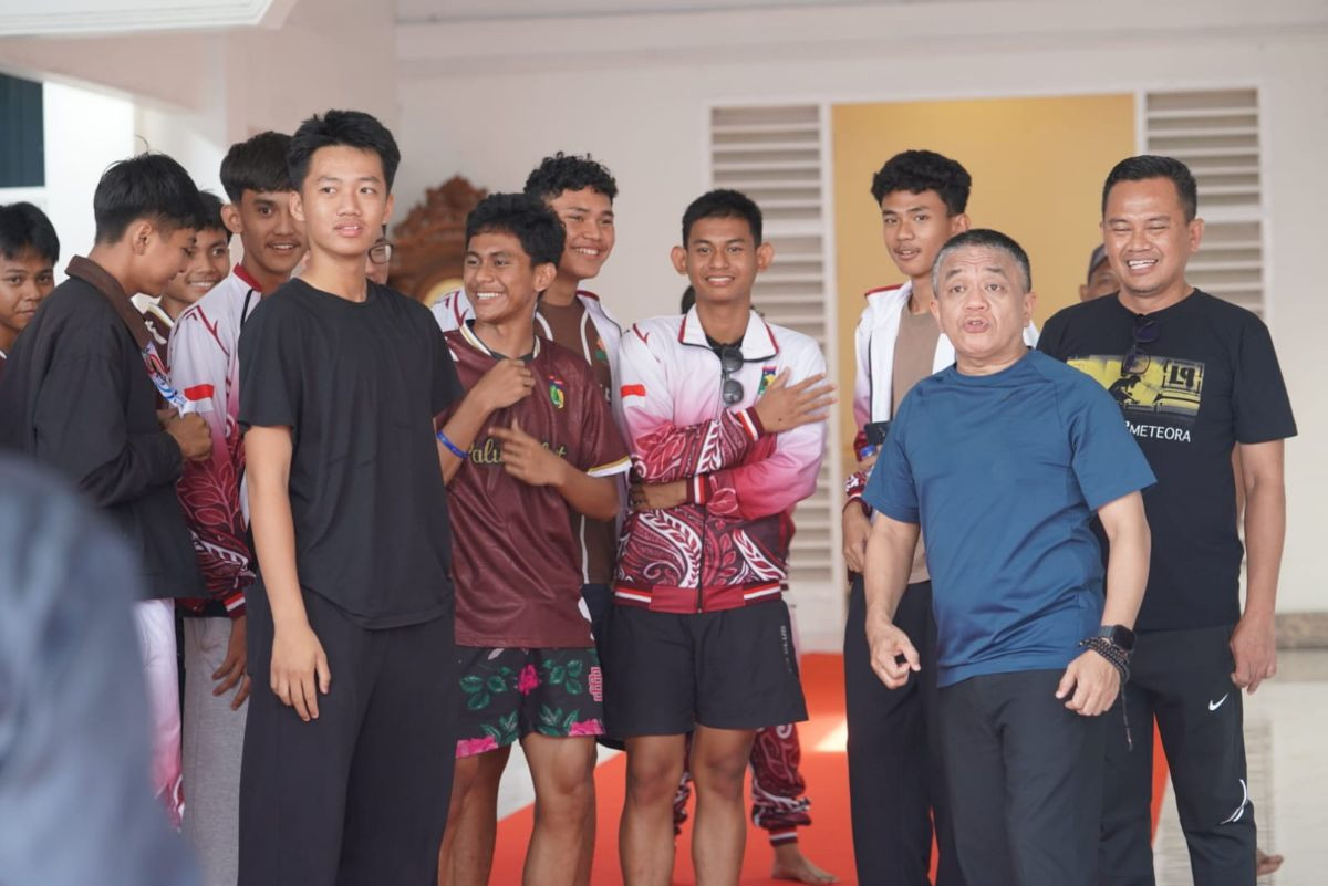 Palu Juara Umum POPDA
