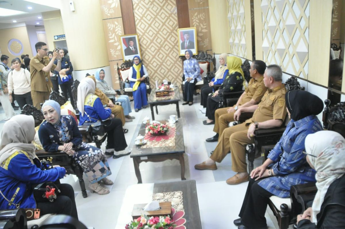 Imelda Liliana Sambut Istri Menteri ESDM