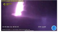 Anak Krakatau Erupsi Menerus