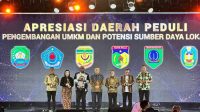 Wali Kota Palu Terima Penghargaan Kompas TV