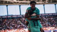 Barcelona tetap sempurna